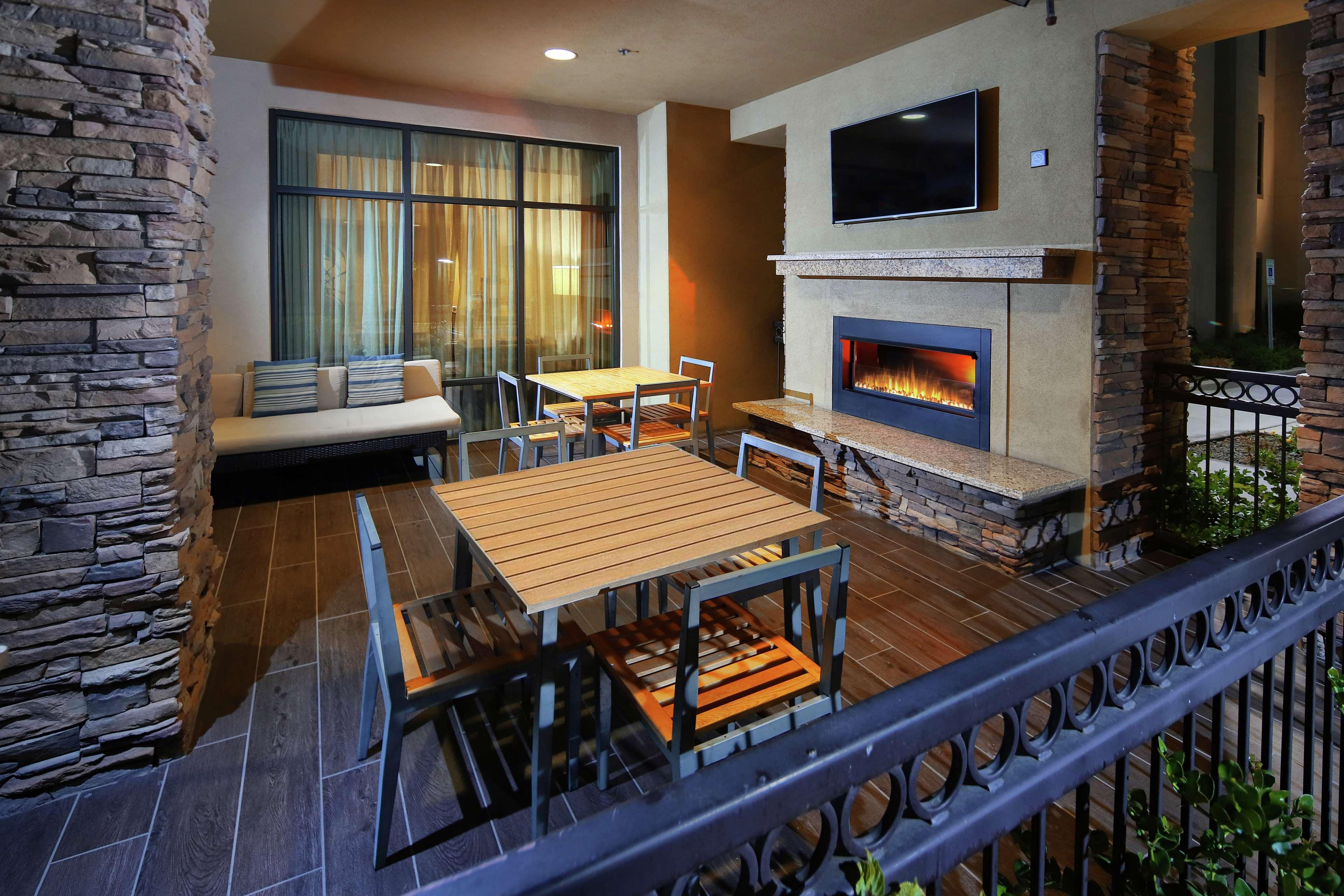 Hampton Inn & Suites Phoenix/Tempe Facilities photo