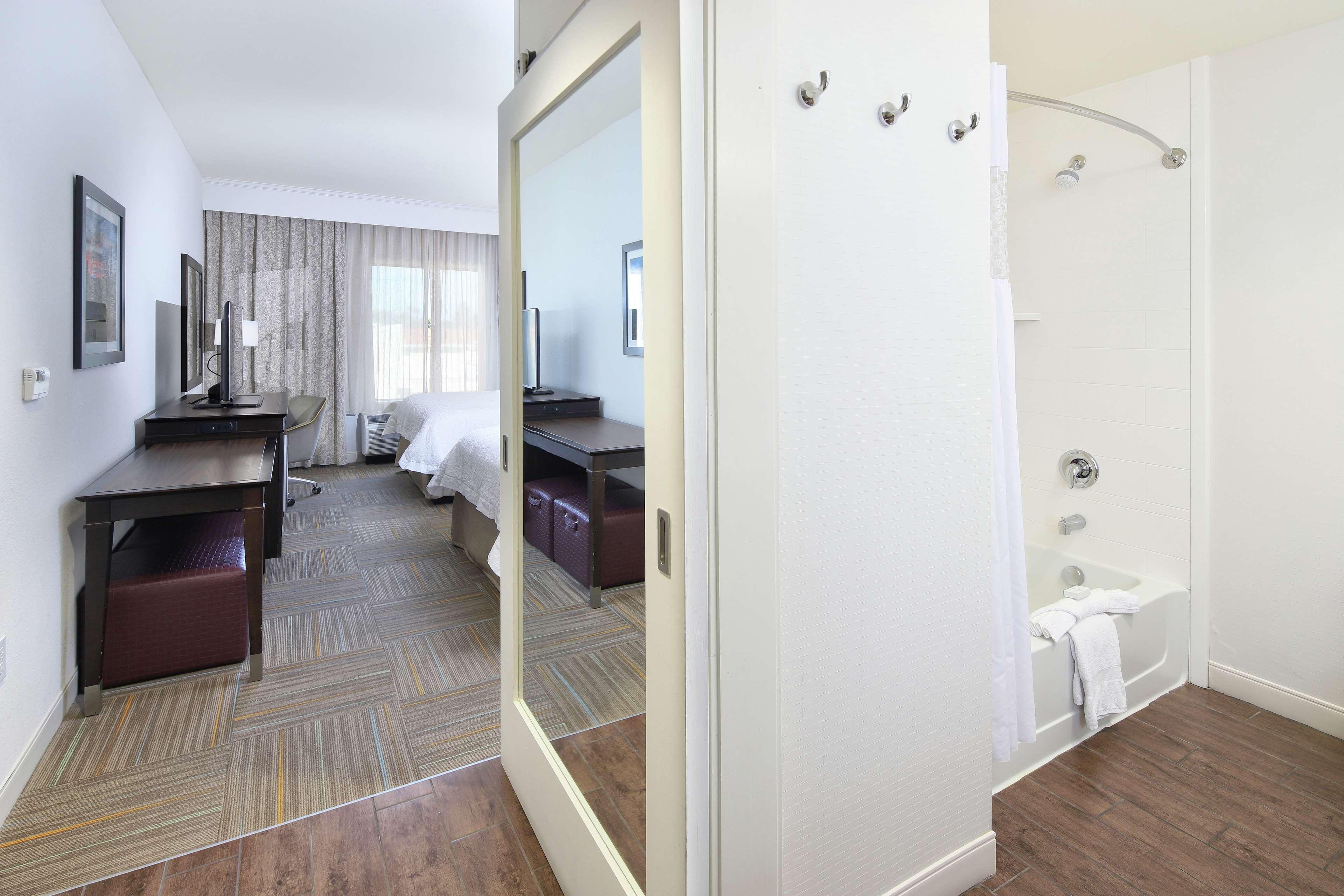 Hampton Inn & Suites Phoenix/Tempe Room photo