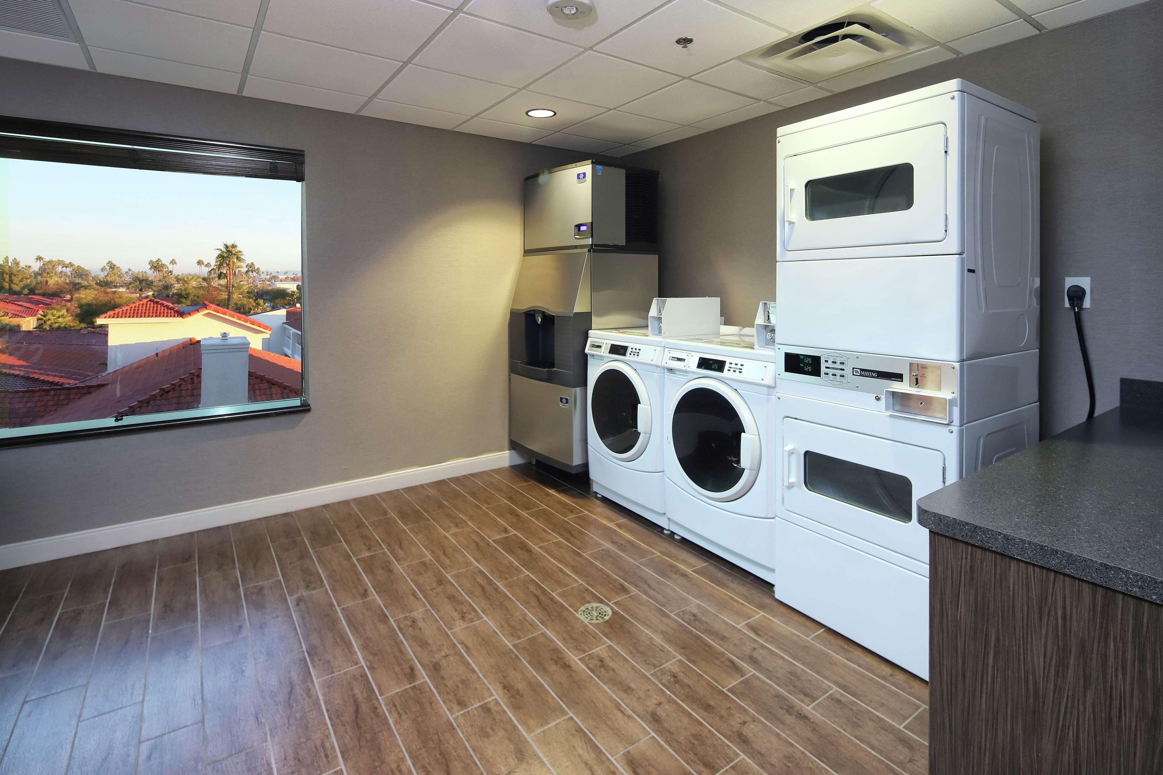 Hampton Inn & Suites Phoenix/Tempe Facilities photo